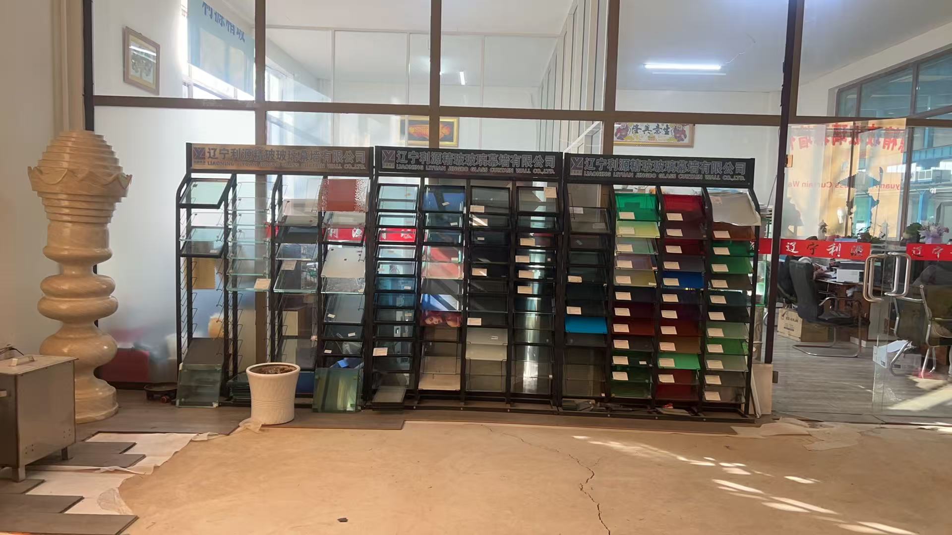 阜新市工程玻璃批量采购彩轴玻璃 - 排名